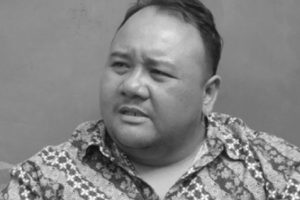 Artis Rony Dozer Meninggal Dunia, Ditemukan di Teras Rumah Dalam Keadaan Tak Bernyawa