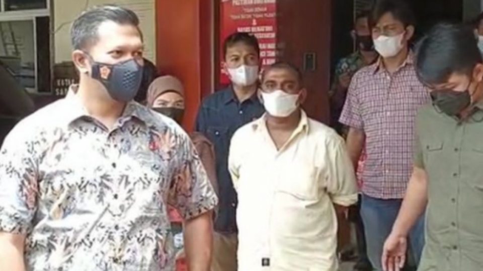 Pemilik Warkop yang Viral Karena Siram AIr Panas ke Petugas Ditangkap Namun Kini Kasus Berakhir Damai