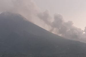 Gunung Merapi Muntahkan Guguran Awan Panas Pada Kamis Sore Ini