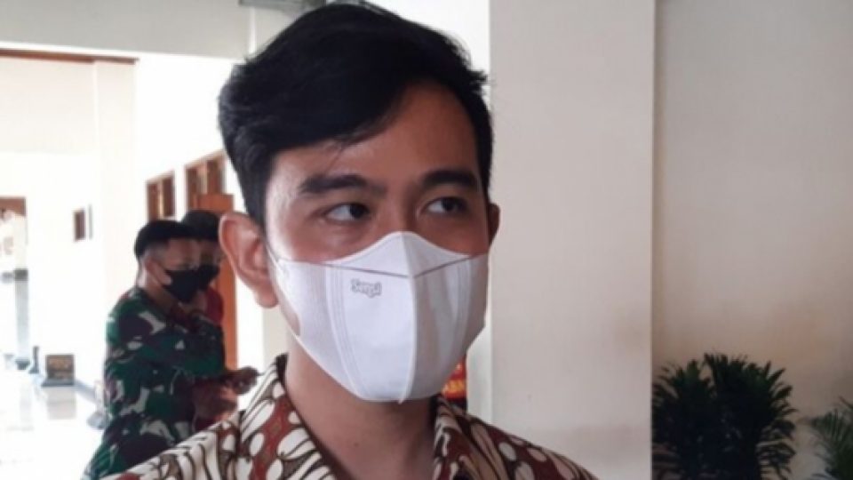Wali Kota Solo Tutup Sekolah yang Siswa-siswanya Bikin Heboh Karena Rusak Makam