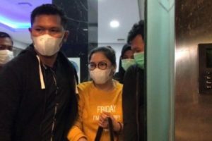 Pro-Kontra dr Louis dan Para Pendukungnya di Media Sosial