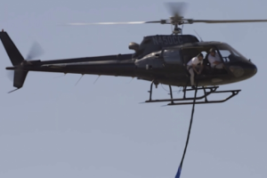 YouTuber Sewa Helikopter Untuk Menyelesaikan Perdebatan Seputar Pertanyaan Fisika Kontroversial