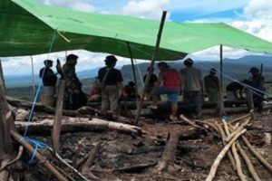 Puluhan Pelajar SMP Terpaksa Menginap di Bukit Demi Dapatkan Sinyal Agar Bisa Ikut ANBK