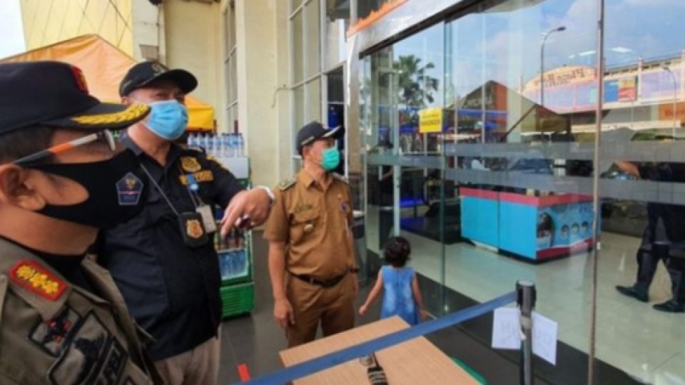 Mal CBD Ciledug Disegel Setelah Sempat Viral Karena Nekat Buka Hingga Diserbu Pengunjung di Tengah PSBB, 
