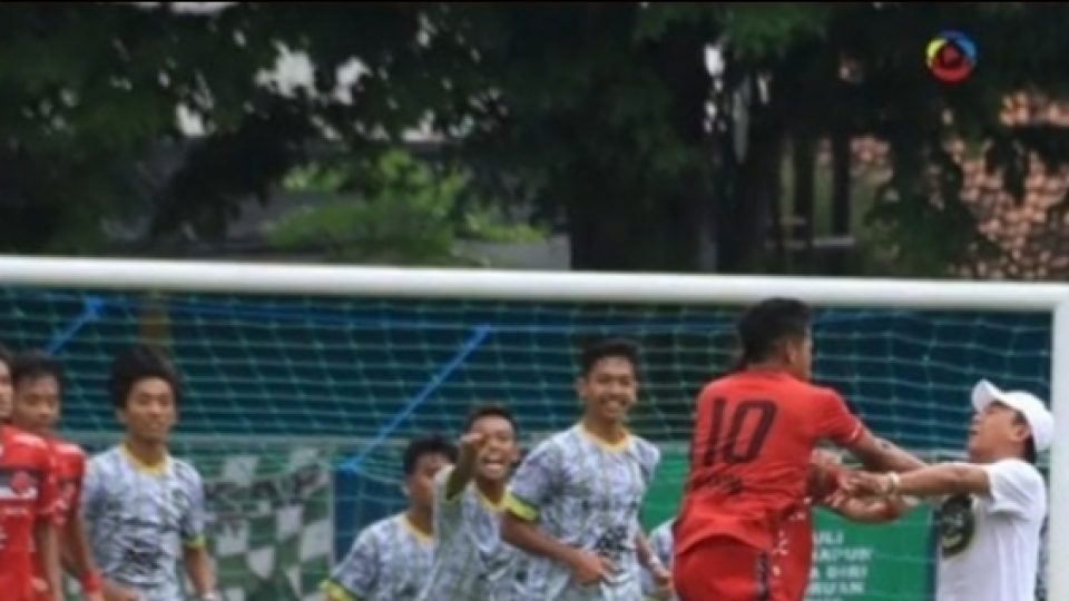 Ricuh Pertandingan Liga 3 Indonesia, Seorang Pemain Menghajar Ketua DRPD Setempat