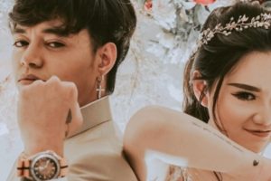 Reza Arap Gelar Resepsi Pernikahan dengan Wendy Walters di Bali. Selamat ya! 