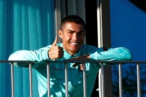 Cristiano Ronaldo Positif COVID-19 dan Batal Bela Timnas Portugal Lawan Swedia