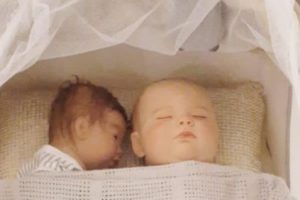 Tren Boneka Arwah Buka Lowongan Kerja Baru: Babby Sitter Boneka Arwah. Minat??