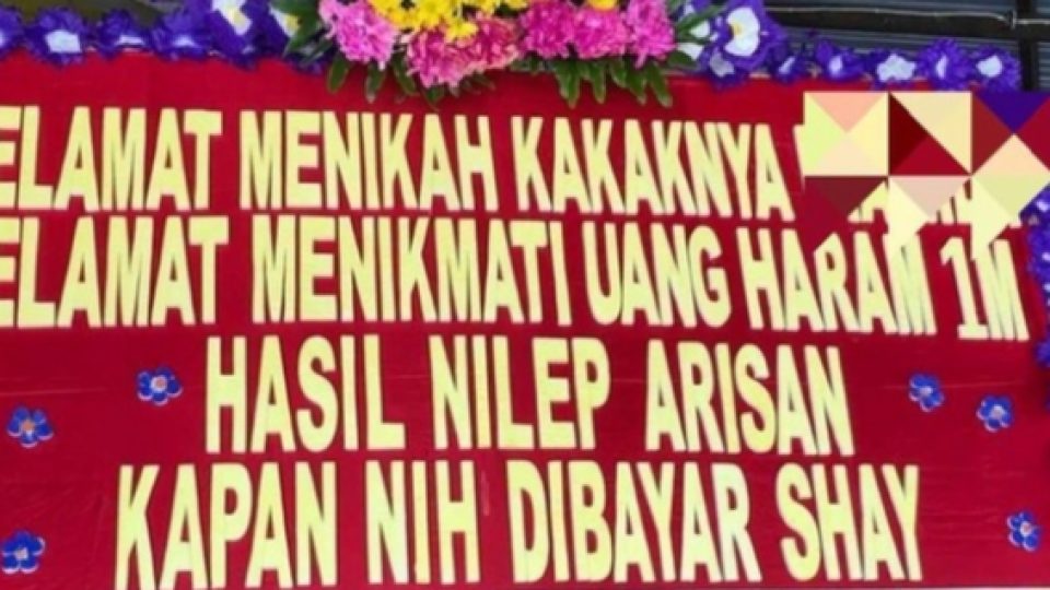 Viral Karangan Bunga untuk Tagih Hutang Rp 1 Miliar di Hajatan Seseorang