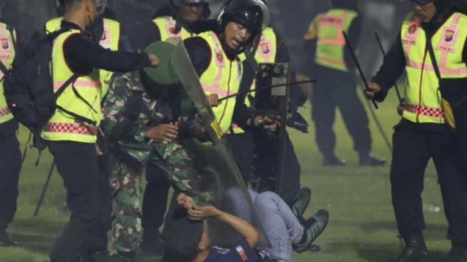 Korban Jiwa Tragedi Kanjuruhan Bertambah Menjadi 132 Orang