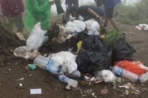 Viral Foto Tumpukan Sampah di Jalur Pendakian Merbabu, Para Pendaki Diminta Untuk Sadar Akan Kebersihan Lingkungan