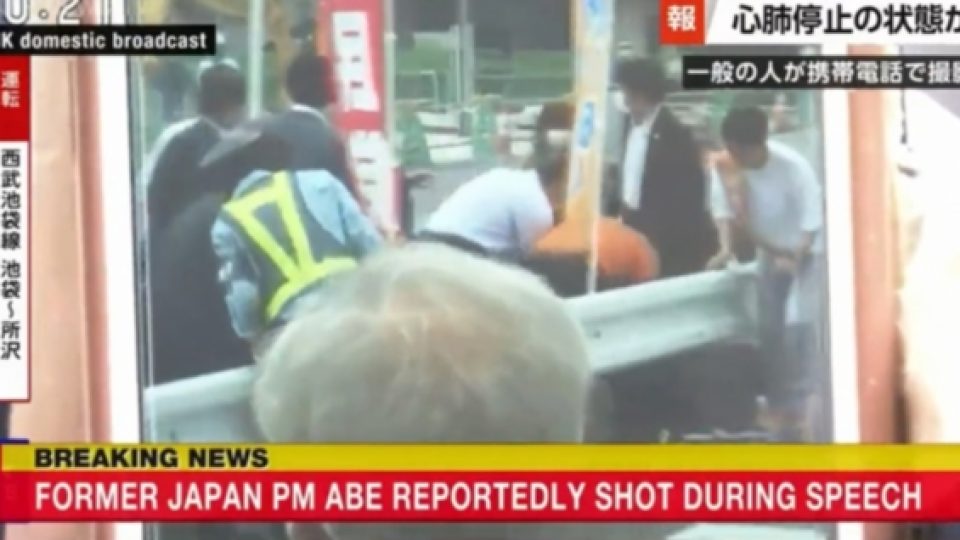 Eks PM Jepang Shinzo Abe Ditembak Saat Berpidato, Kini Dalam Kondisi Kritis