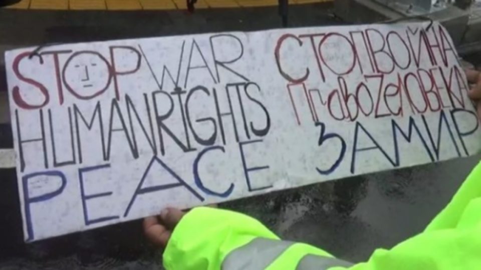 Hendak Bentangkan Spanduk Protes Saat Joe Biden Lewat, Seorang Wanita di Bali Ditangkap