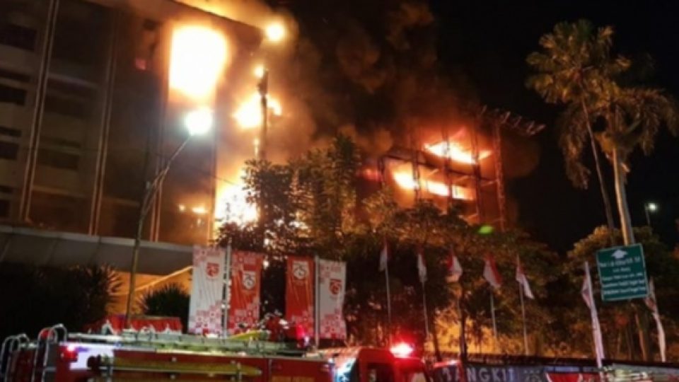 BREAKING: Gedung Kejaksaan Agung di Jaksel Dilanda Kebakaran Sabtu Malam Ini