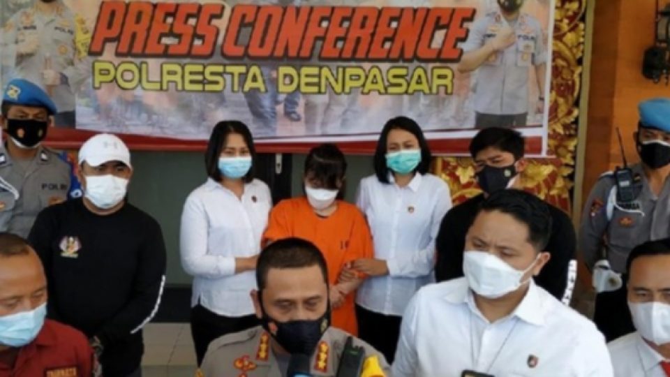 Selegram di Bali Ditangkap Karena Live Streaming Bugil-Mansturbasi dan Dijadikan Tersangka