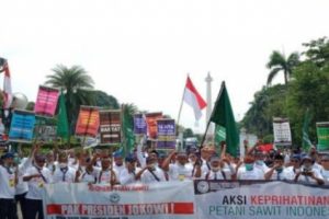 Lebih Dari 100 Petani Sawit Unjuk Rasa di Kawasan Patung Kuda, Tuntut Jokowi Cabut Larangan Ekspor CPO