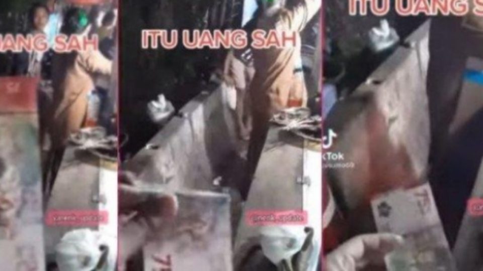 Viral Pedagang Sate Tolak Dibayar Dengan Uang Baru Rp 75.000
