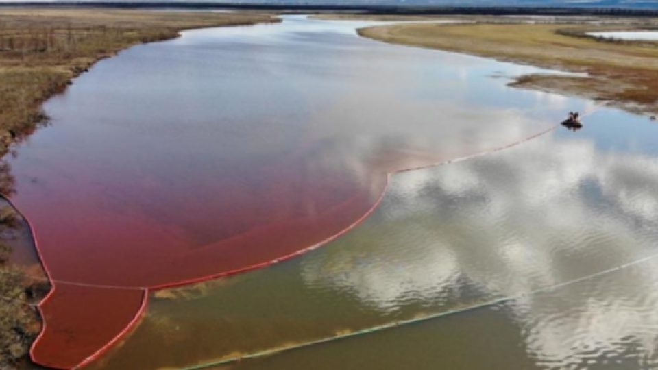 Vladimir Putin Umumkan Situasi Gawat Darurat di Rusia Setelah 20 Ribu Ton Bahan Bakar Bocor ke Sungai di SIberia