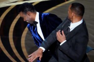 Will Smith Tampar Chris Rock di Atas Panggung Piala Oscar 2022