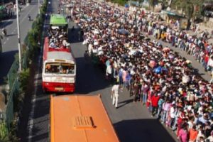 Pekerja Migran di India Mudik Jalan Kaki Setelah Kebijakan Lockdown Diterapkan