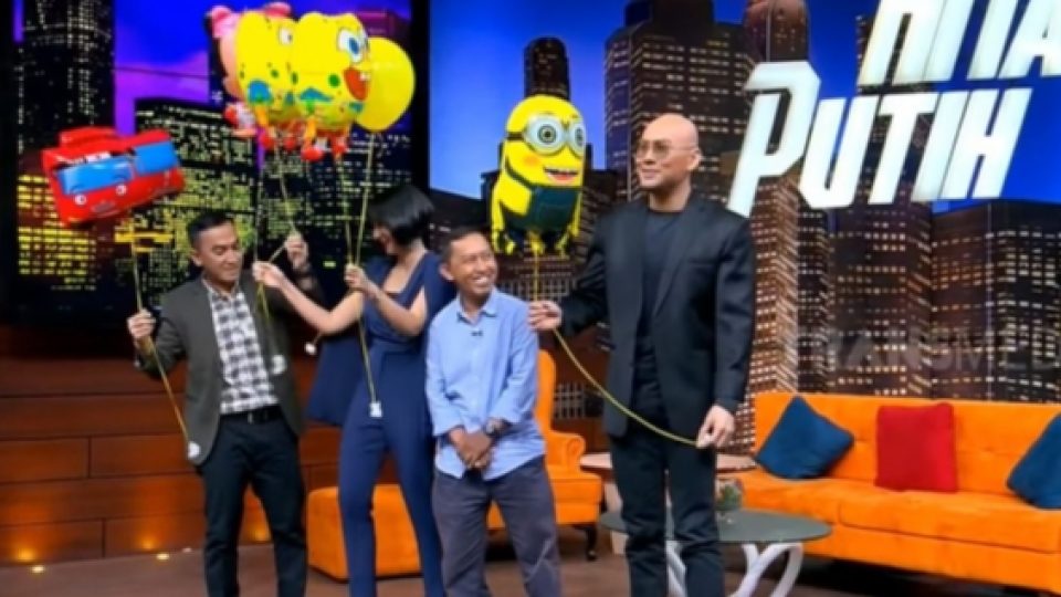 Penjual Balon Lulusan S2 yang Jadi Viral Hingga Masuk Acara TV