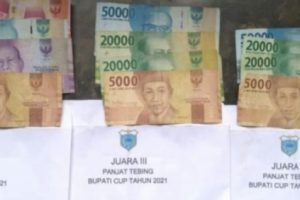 Hadiah Lomba Panjat Tebing Bupati Cup Pandeglang, Banten, Dinilai Terlalu Kecil Hingga Jadi Heboh