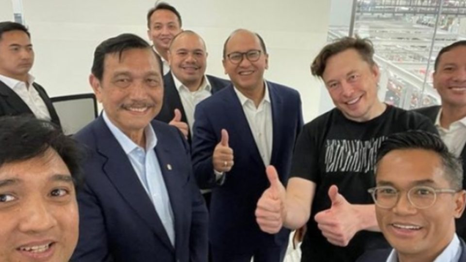 Elon Musk Temui Delegasi Indonesia Pimpinan Menko Marves di Pabrik Tesla di Austin, Texas