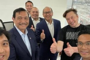Elon Musk Temui Delegasi Indonesia Pimpinan Menko Marves di Pabrik Tesla di Austin, Texas