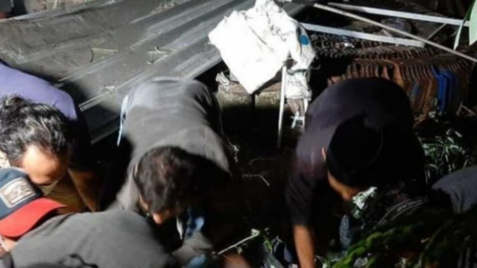Kakak-Beradik di Ponorogo Tewas Setelah Terpental Akibat Ledakan Mercon yang Mereka Racik di Dalam Rumah