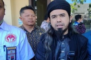 Polemik Tak Kunjung Selesai! Gus Samsudin Laporkan Pesulap Merah Atas Dugaan Pencemaran Nama Baik
