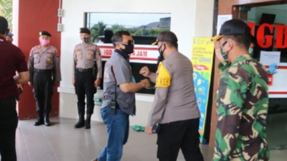 Pria Bersenjata Tajam Ditembak Setelah Menyerang Rombongan Wakapolres Karanganyar Secara Membabi Buta