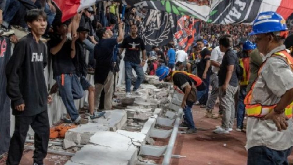 Baru Juga Diresmikan, Pagar Pembatas Tribun Utara Jakarta International Roboh