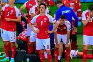 BREAKING: Christian Eriksen Kolaps dan Tak Sadarkan Diri Dalam Laga EURO 2020 Antara Denmark vs. Finlandia