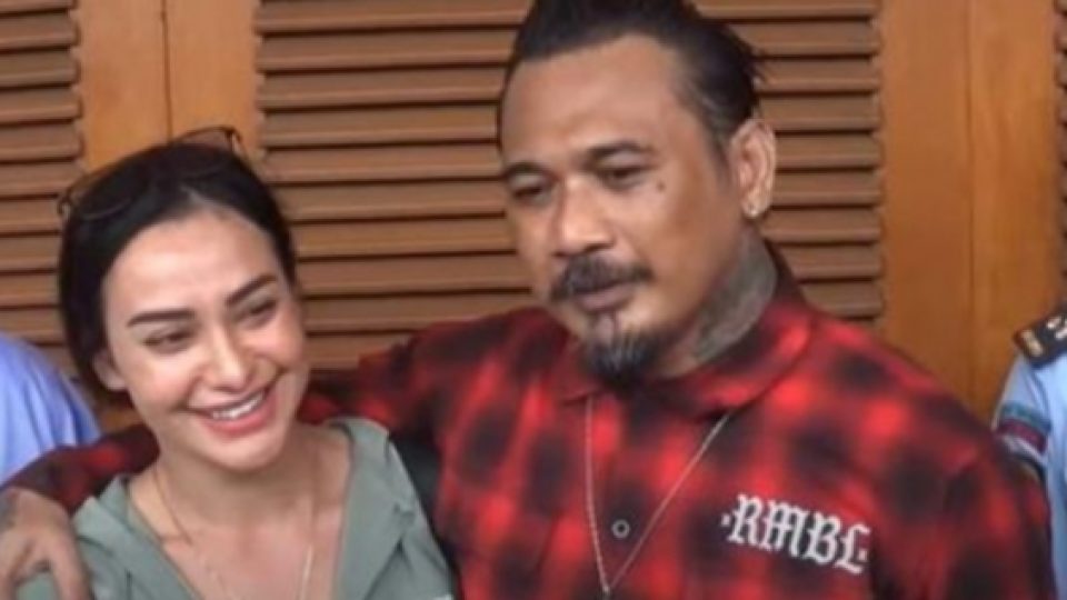 Jerinx SID Bebas Hari Ini, Ngaku Akan Berangkat Honeymoon dan Jalani Program Bayi Tabung