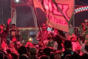 Ribuan Bonek Rayakan Ultah Persebaya di Jalan, Puluhan di Antaranya Diamankan