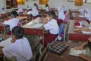 Kasus COVID-19 Kembali Ditemukan di Lingkungan Sekolah, Belasan Sekolah di Jakarta Hentikan PTM