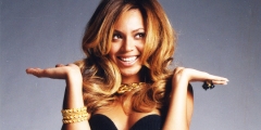 Beyonce Kenakan Gaun Seksi di MGM Grand Garden Arena