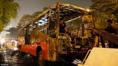 Hati-hati Bahaya Mengintai Penumpang Bus TransJakarta